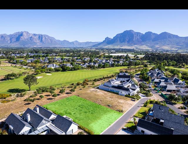 1,317M² VACANT LAND FOR SALE IN PEARL VALLEY GOLF & COUNTRY ESTATE